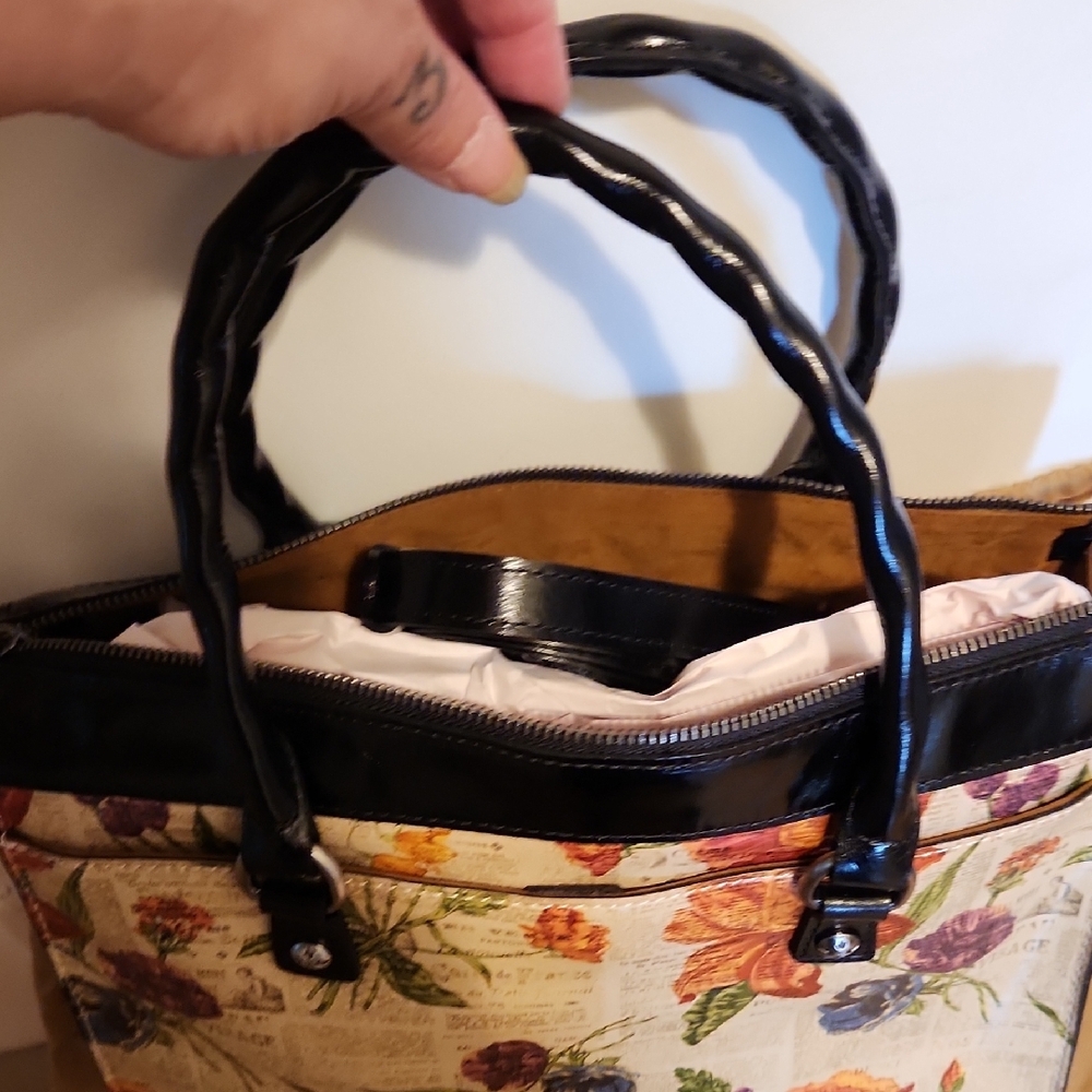 🔥Patricia Nash Parasian Newspaper Floral Tote Bag - Picture 4 of 4